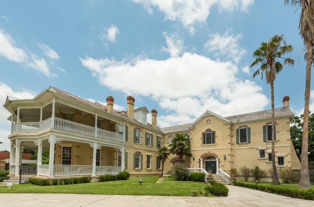 Mosheim Mansion Panzió Seguin Kültér fotó