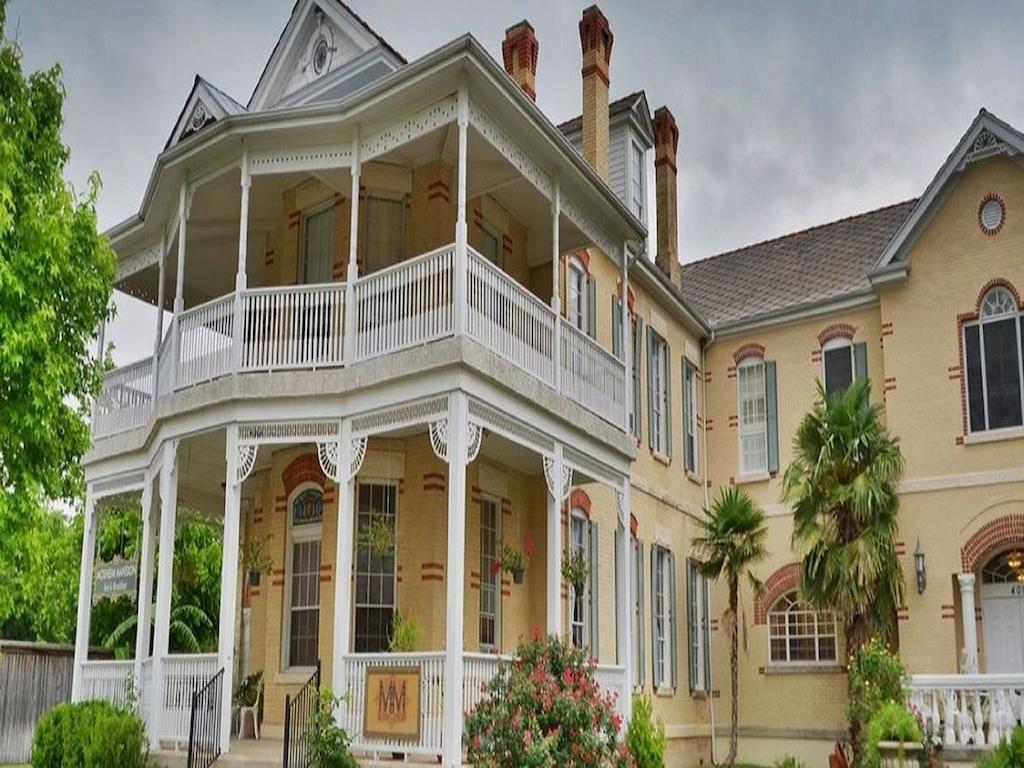 Mosheim Mansion Panzió Seguin Kültér fotó